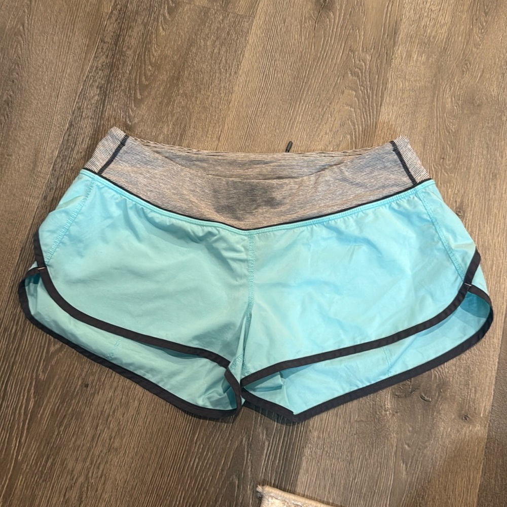 Lululemon speed shorts grey blue striped Sz 8 EUC